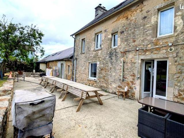 Maison 11 pièces 304 m²