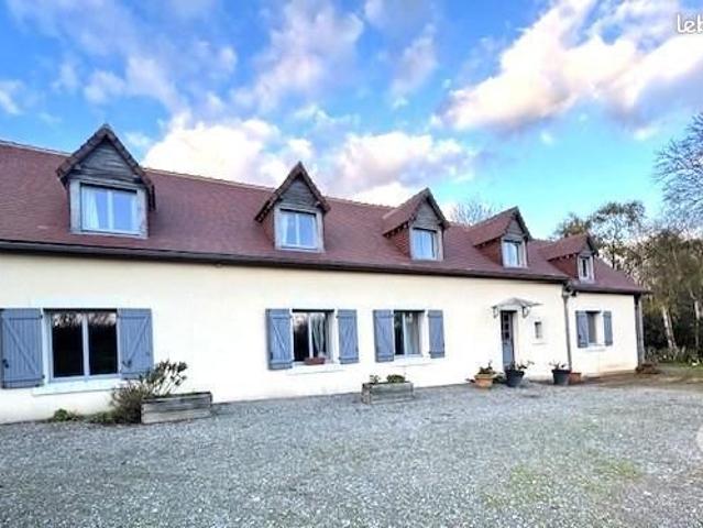 Maison 11 pièces 305 m²