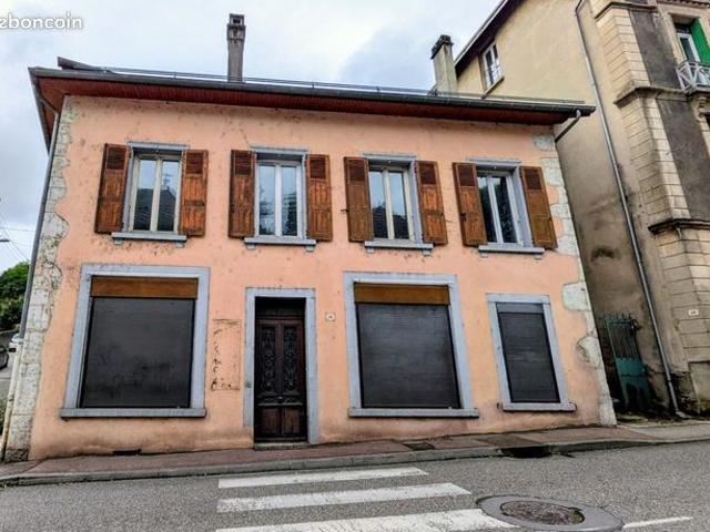Maison 11 pièces 306 m²