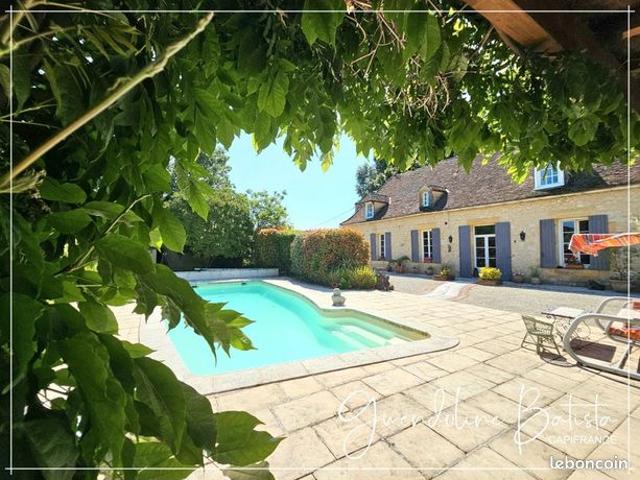 Maison 11 pièces 306 m²