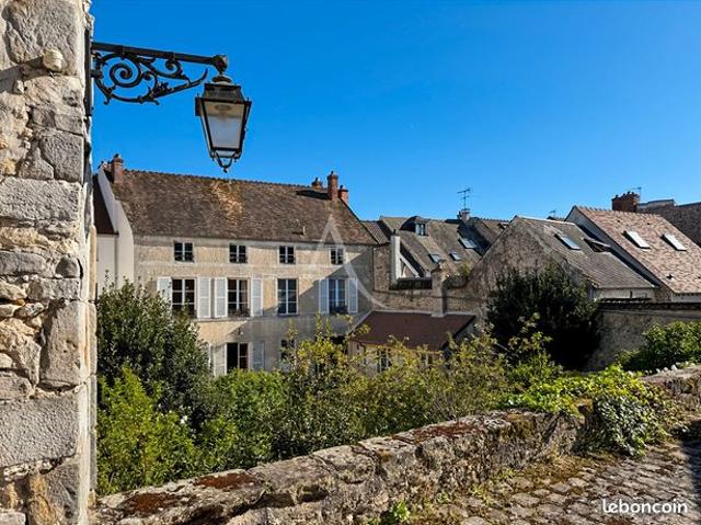 Maison 11 pièces 306 m²