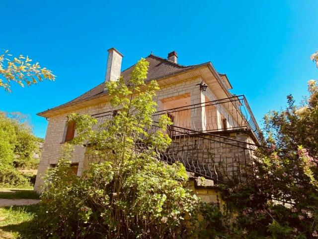 Maison 11 pièces 308 m²