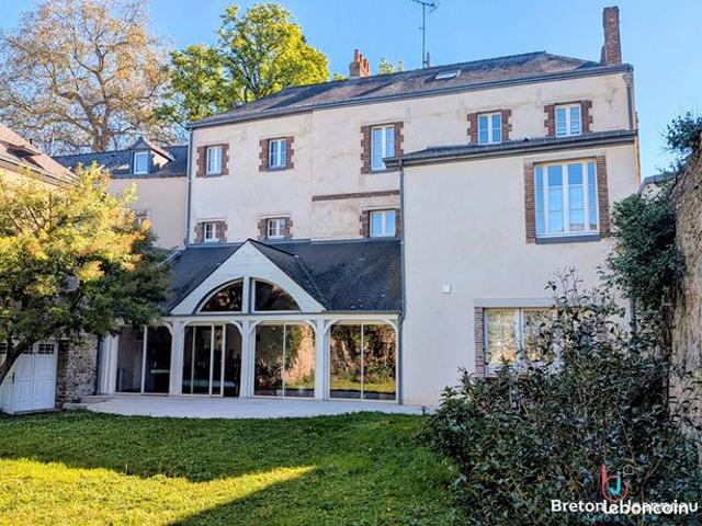 Maison 11 pièces 309 m²