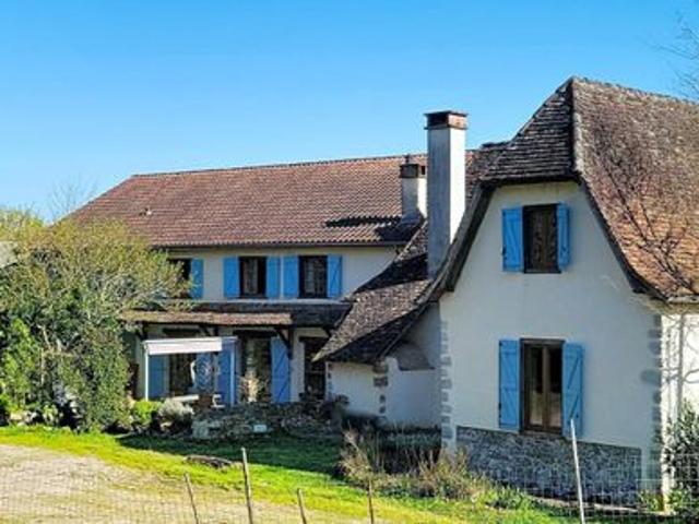 Maison 11 pièces 313 m²