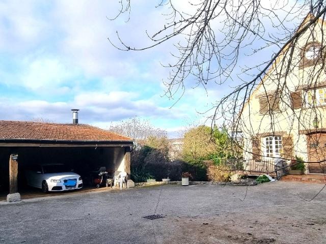 Maison 11 pièces 310 m²