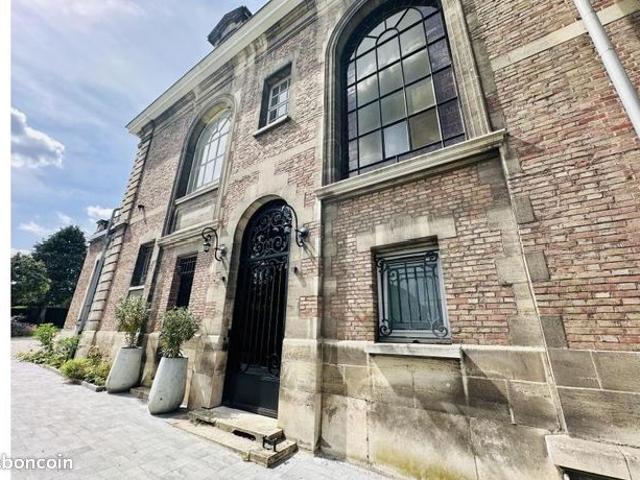 Maison 11 pièces 310 m²