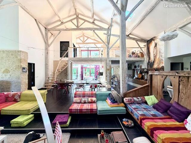 Maison 11 pièces 310 m²