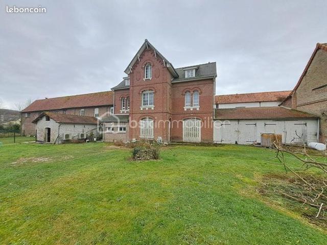 Maison 11 pièces 310 m²