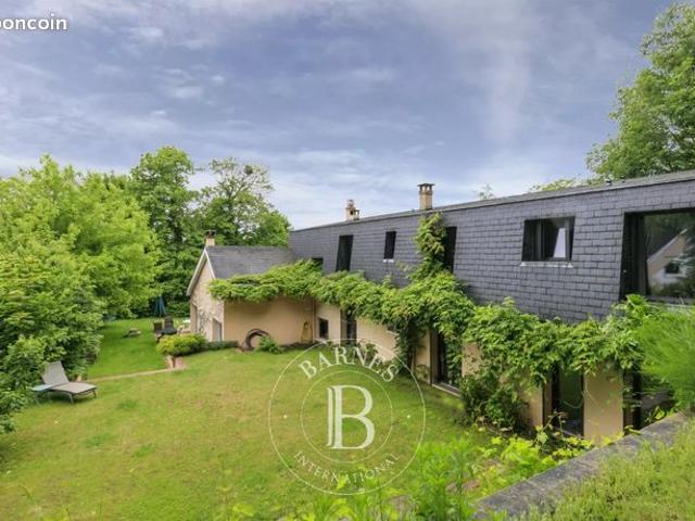Maison 11 pièces 310 m²