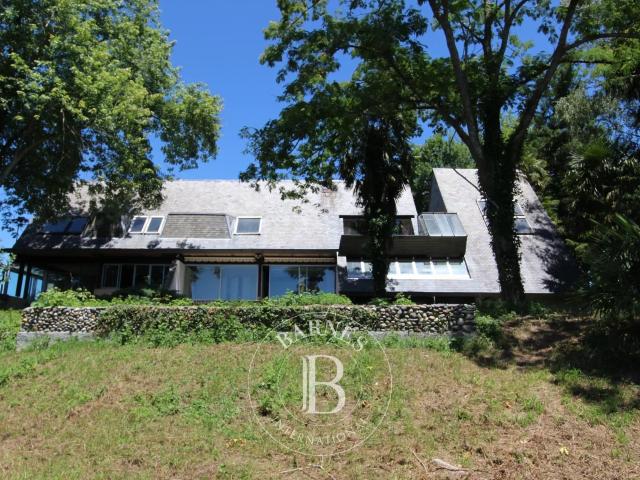 Maison 11 pièces 310 m²