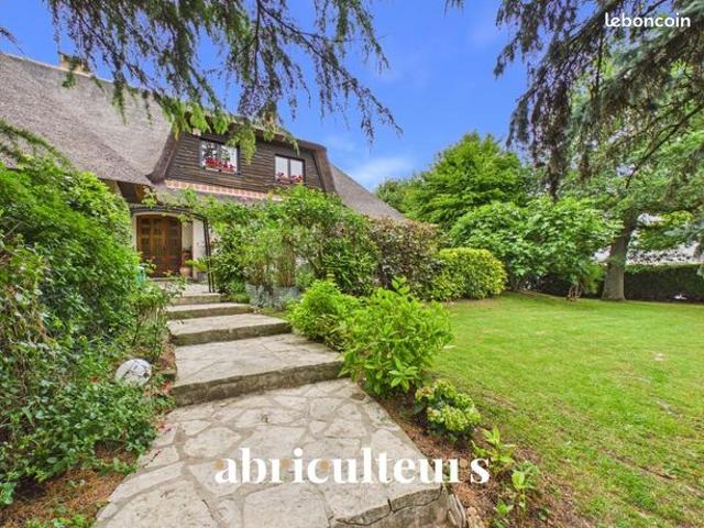 Maison 11 pièces 310 m²