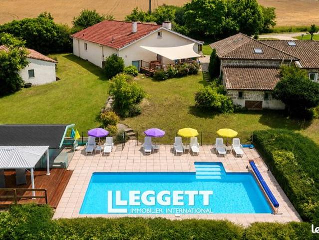 Maison 11 pièces 311 m²