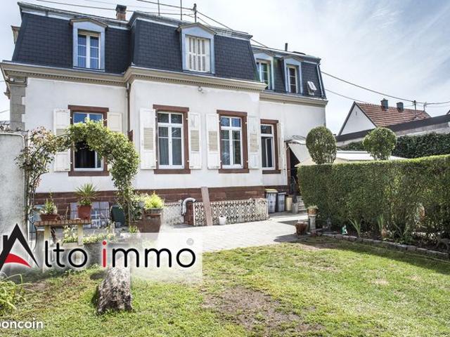 Maison 11 pièces 311 m²