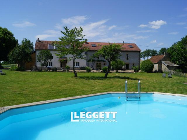 Maison 11 pièces 316 m²