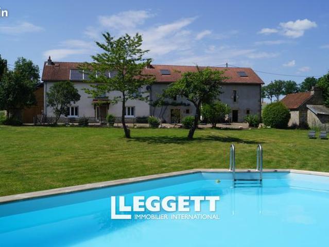 Maison 11 pièces 316 m²