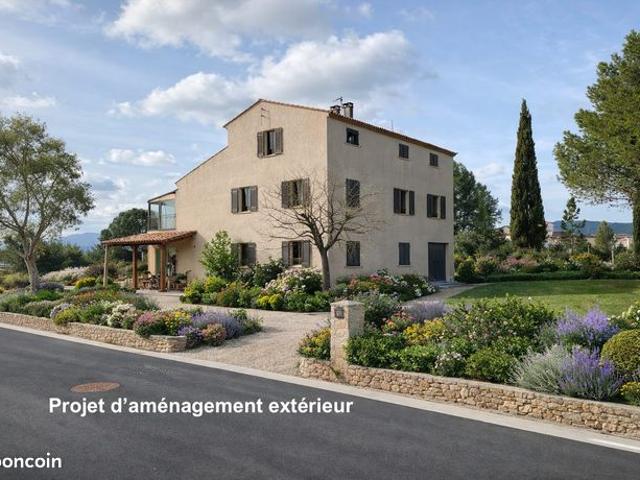 Maison 11 pièces 320 m²