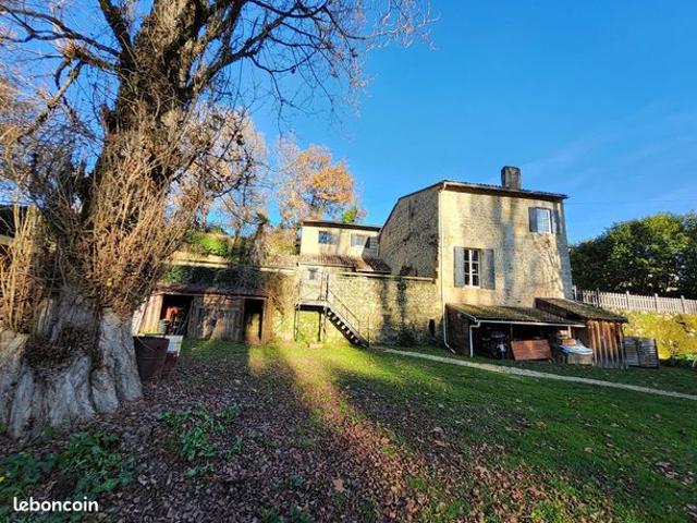 Maison 11 pièces 320 m²