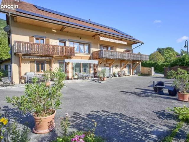 Maison 11 pièces 320 m²