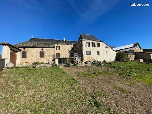 Maison 11 pièces 320 m²