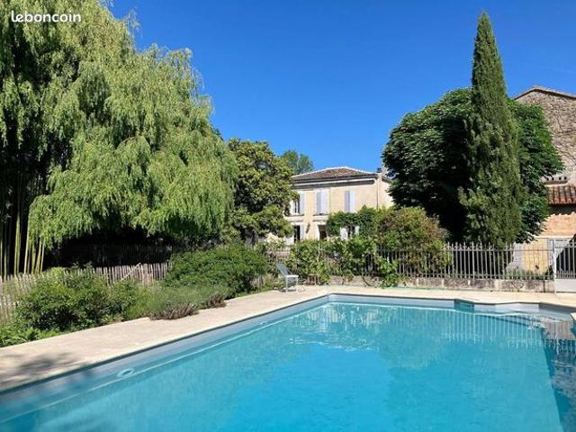 Maison 11 pièces 320 m²