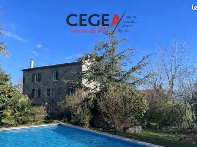 Maison 11 pièces 325 m²