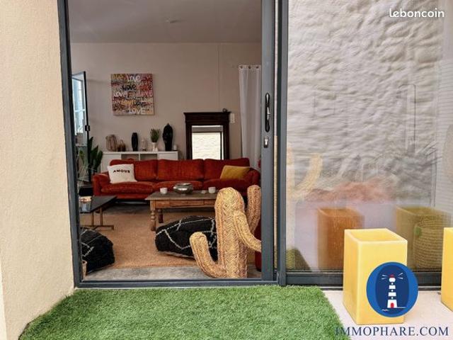 Maison 11 pièces 325 m²