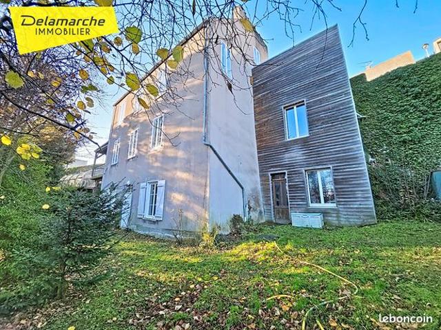 Maison 11 pièces 325 m²