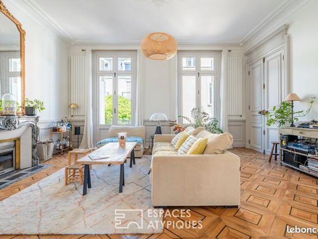 Maison 11 pièces 328 m²