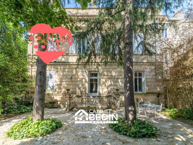 Maison 11 pièces 333 m²