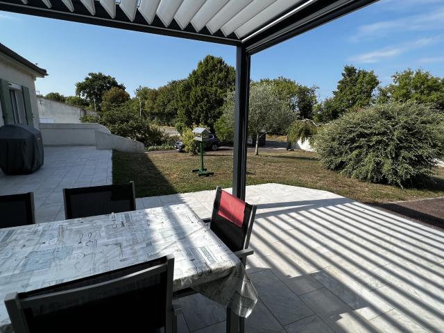 Maison 11 pièces 330 m²