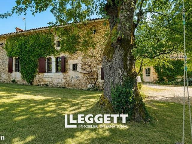 Maison 11 pièces 335 m²