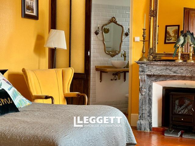 Maison 11 pièces 338 m²