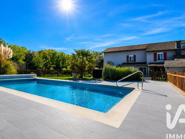 Maison 11 pièces 440 m²