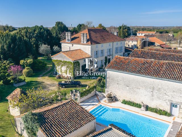 Maison 11 pièces 440 m²