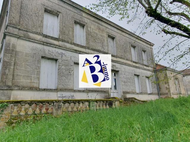 Maison 11 pièces 441 m²