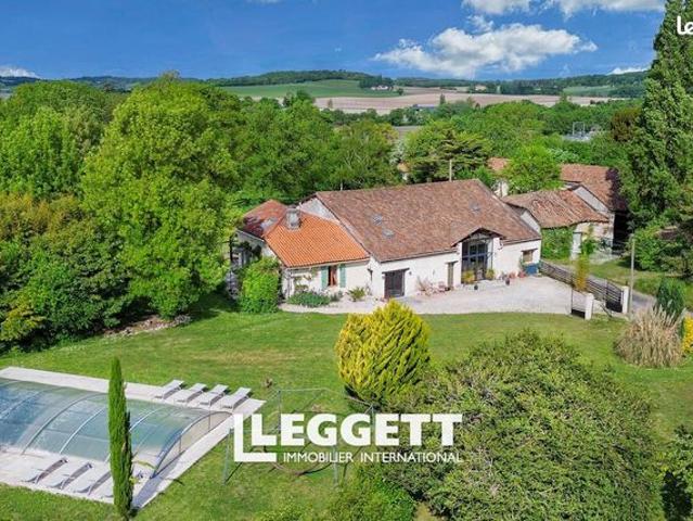 Maison 11 pièces 457 m²