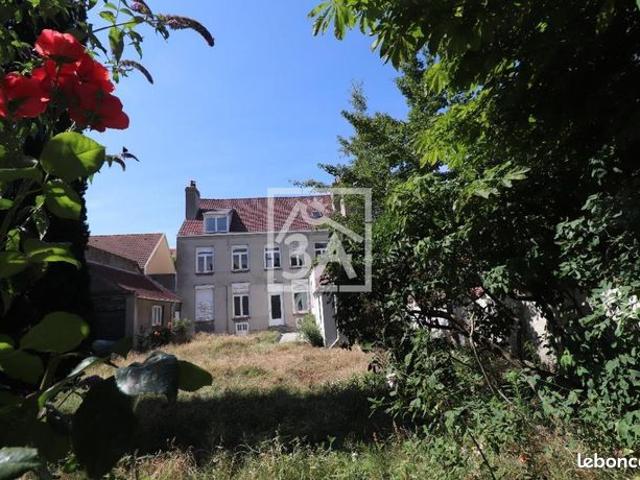 Maison 11 pièces 403 m²