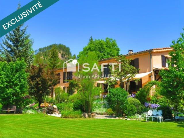 Maison 11 pièces 400 m²