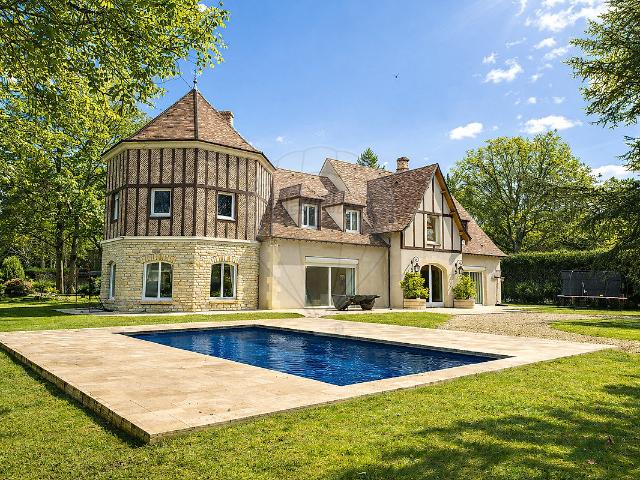 Maison 11 pièces 400 m²