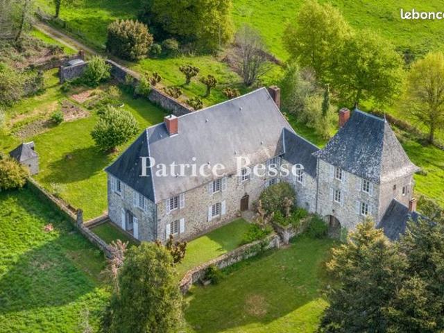 Maison 11 pièces 400 m²