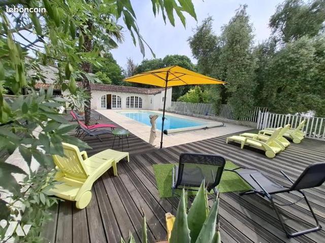 Maison 11 pièces 406 m²