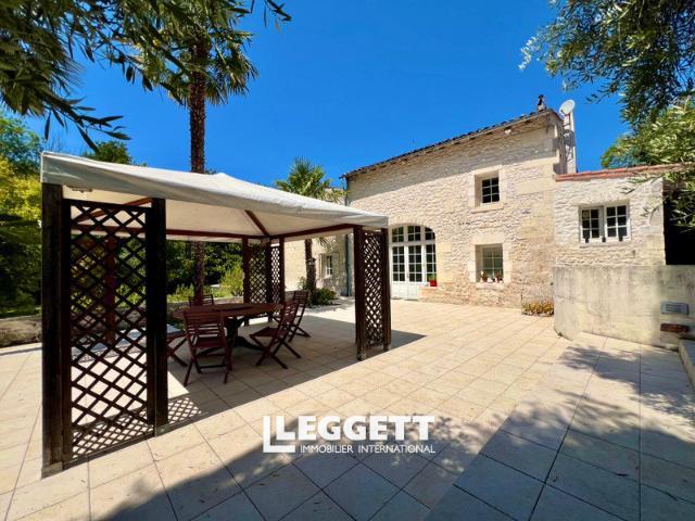 Maison 11 pièces 413 m²