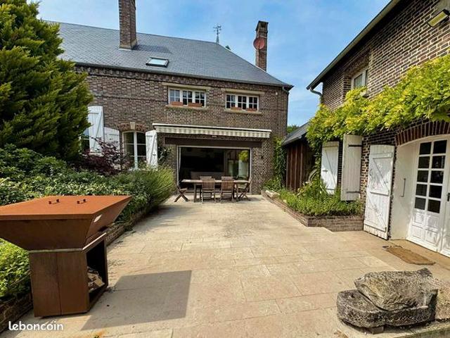 Maison 11 pièces 415 m²