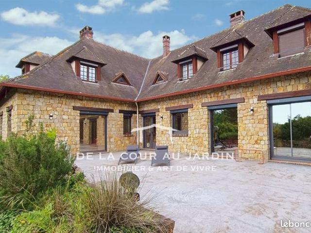 Maison 11 pièces 416 m²