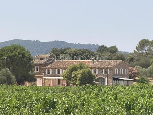 Maison 11 pièces 420 m²