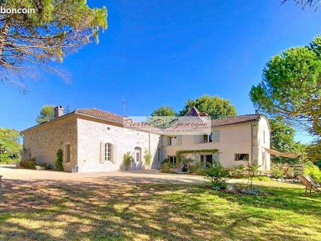 Maison 11 pièces 420 m²