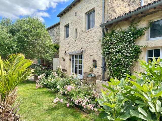 Maison 11 pièces 420 m²
