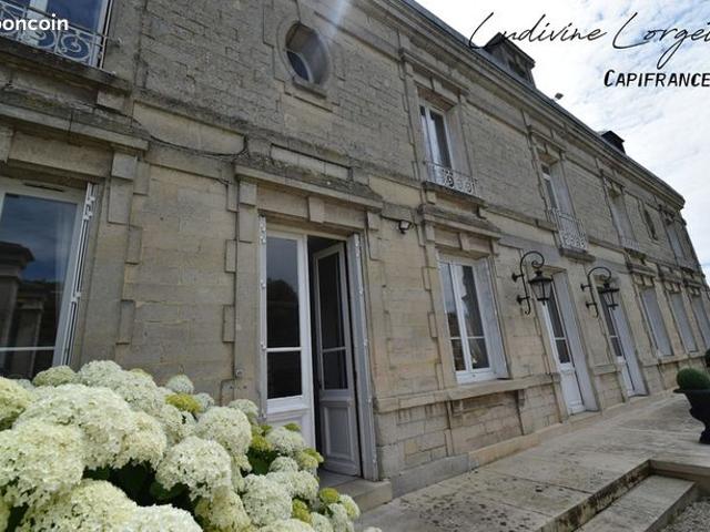 Maison 11 pièces 421 m²