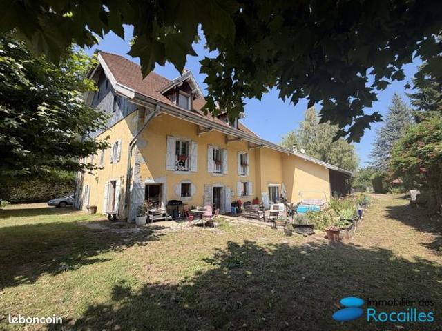 Maison 11 pièces 433 m²