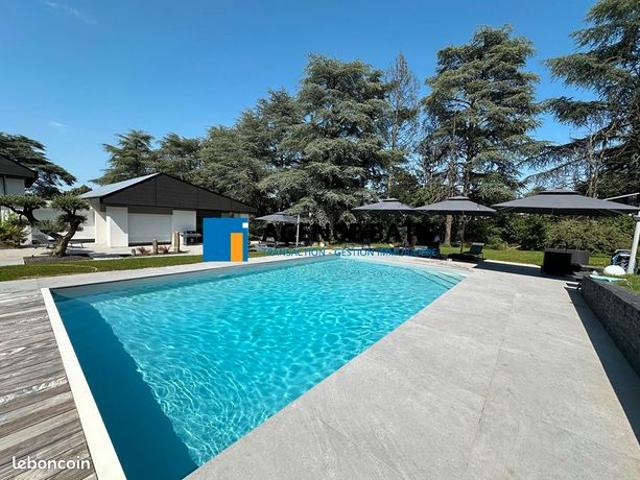 Maison 11 pièces 433 m²